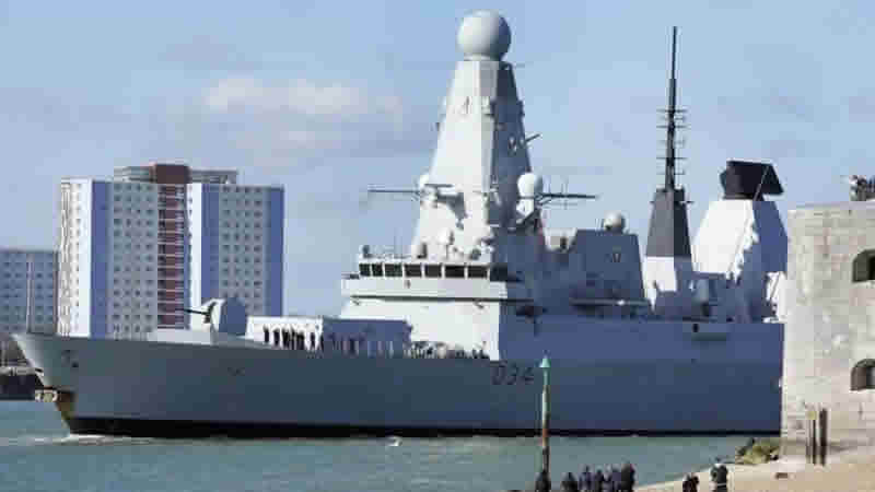 İngiltere Basra Körfezi’ne 6’ncı askeri gemisini yolladı