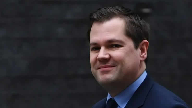 İngiltere Göçmenlik Bakanı Ruanda anlaşması nedeniyle istifa etti