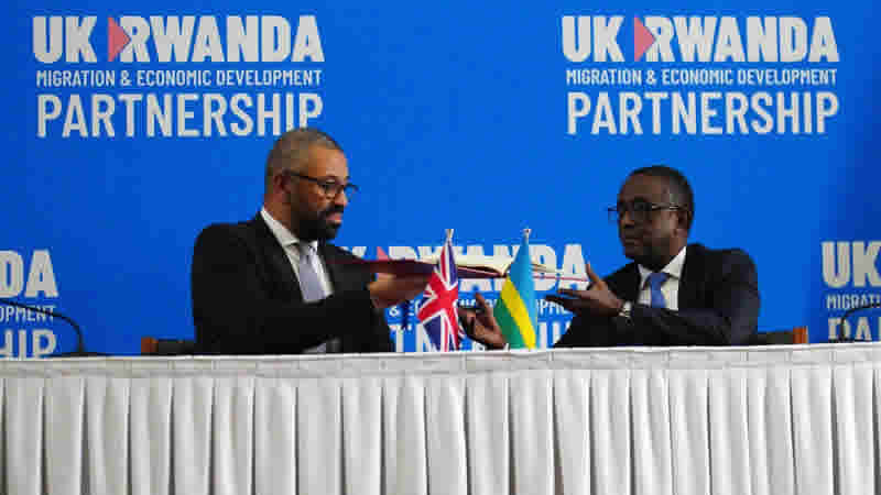 İngiltere ve Ruanda yeni bir mülteci anlaşmasına imzaladı