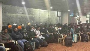 Kaçakçılık korkusu nedeniyle alıkonulan uçak Hindistan’a indi