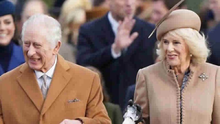 Kraliyet ailesi Sandringham’da Noel Günü törenine katıldı