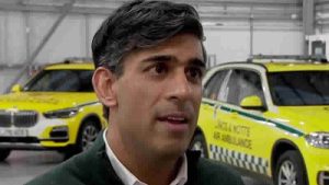 Rishi Sunak, 38.700 sterlin kuralının 2025’in başlarında getirileceğini açıkladı