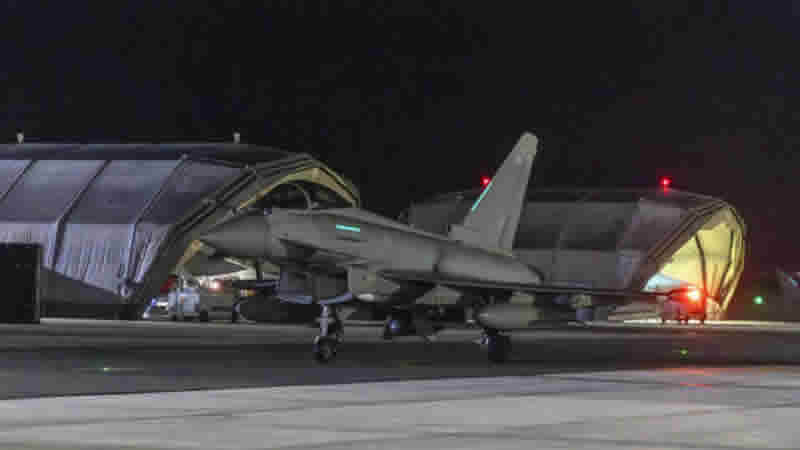 ABD ve İngiltere’den Husilere saldırı