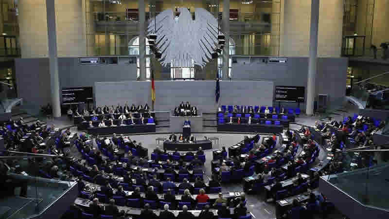 Almanya’da çifte vatandaşlığı mümkün kılan yasa tasarısı Meclis’te kabul edildi