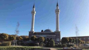 Belçika’da Diyanet’e bağlı tüm camilerin ruhsat iptali istendi