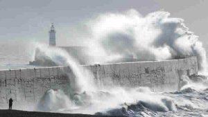 Birleşik Krallık’ta Isha Fırtınası nedeniyle 30 bin hane elektriksiz kaldı