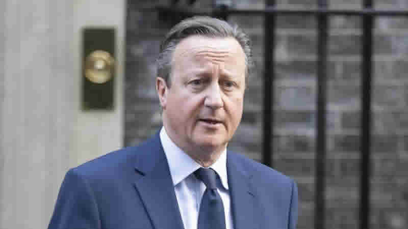 Cameron: Husileri vurmaktan başka seçeneğimiz yoktu