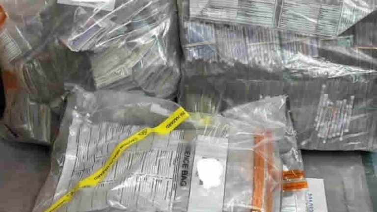 Araç kontrolü sırasında 100 bin pound değerinde uyuşturucu bulundu