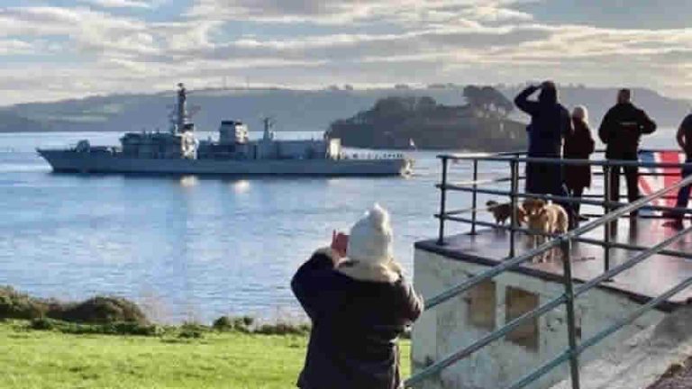 İngiltere, Kızıldeniz’e üçüncü savaş gemisini gönderiyor
