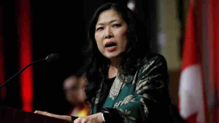 İngiltere, Kanada ile ticaret anlaşması görüşmelerini durdurdu