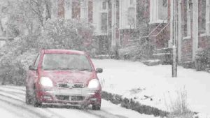 İngiltere Genelinde Kar ve Buzlanma Nedeniyle Ulaşımda Ciddi Aksamalar Bekleniyor