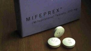 İngiltere’de sağlıkçılara uyarı: Yasa dışı kürtajı polise bildirmeyin