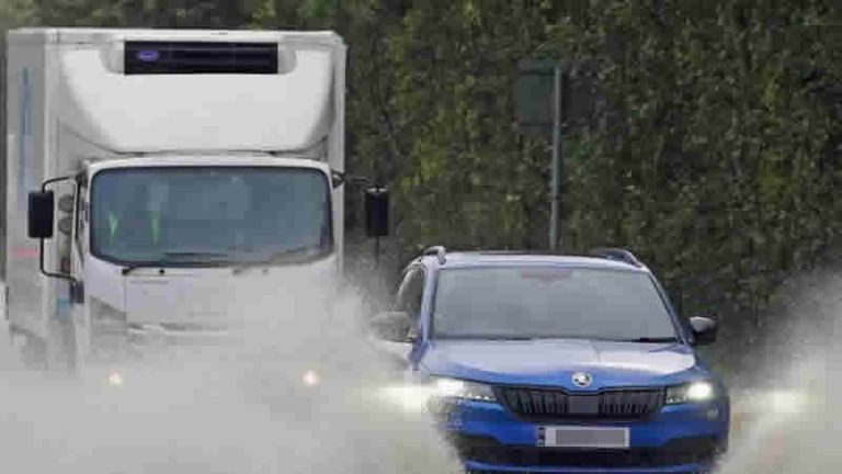 Amy Fırtınası Birleşik Krallık’ı Vurdu: 1 Kişi Hayatını Kaybetti