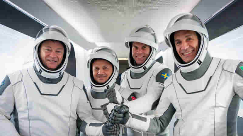 Türkiye’nin ilk astronotu Alper Gezeravcı uzay yolculuğuna çıkıyor