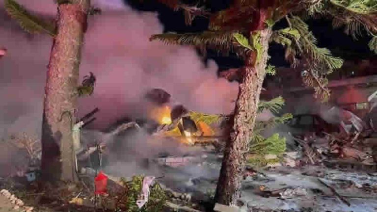 ABD’de karavan parkına uçak düştü