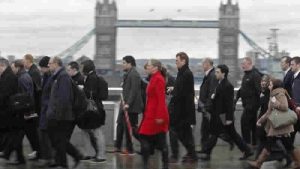 Birleşik Krallık’ta özel sektörde istihdam oranı son 10 yılın en düşük seviyesine geriledi