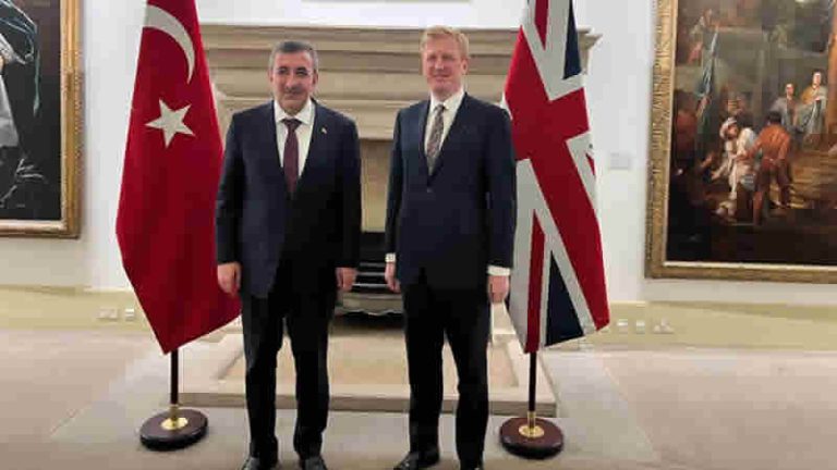 Cumhurbaşkanı Yardımcısı Yılmaz, İngiltere Başbakan Yardımcısı ile görüştü