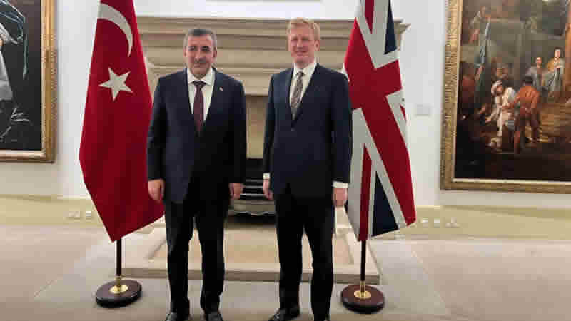 Cumhurbaşkanı Yardımcısı Yılmaz, İngiltere Başbakan Yardımcısı ile görüştü