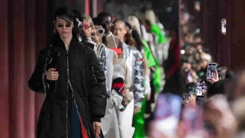 Gucci Cruise koleksiyonunu Mayıs ayında Londra’da tanıtacak