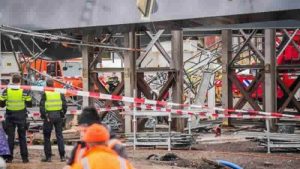 Hollanda’da köprü çöktü, iki işçi hayatını kaybetti