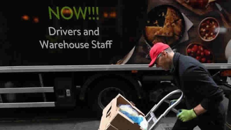 İngiltere’de işsizlik oranları geriledi