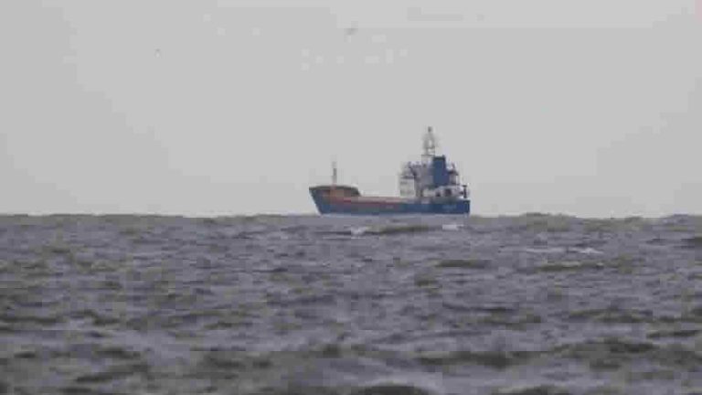 Marmara Denizi’nde kargo gemisi battı: Mürettebatı kurtarma çalışması sürüyor