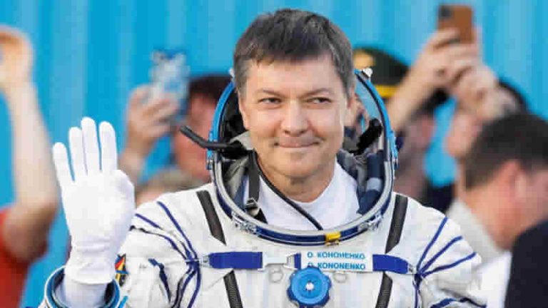 Rus kozmonot 878 günden fazla uzayda kalarak rekor kırdı