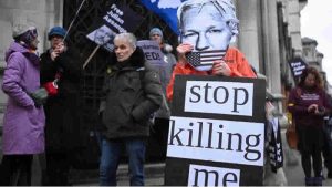 WikiLeaks kurucusu Assange’ın İngiltere’den ABD’ye iadesine ilişkin davada karar çıkmadı