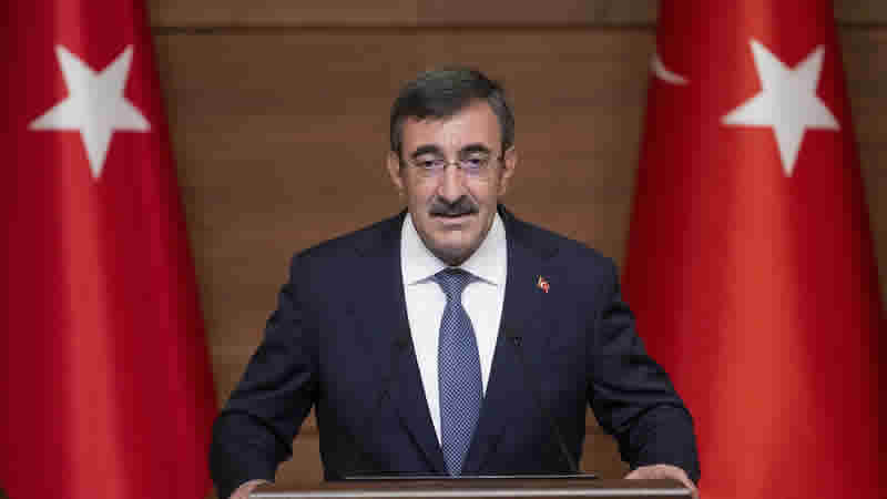 Cumhurbaşkanı Yardımcısı Yılmaz, İngiltere’ye geliyor