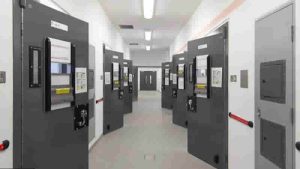 İngiltere’de cezaevlerindeki kalabalığın hafifletilmesi için mahkumlar erken tahliye edilebilir