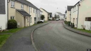 Cornwall’daki aileler satamadıkları evlerde mahsur kaldı