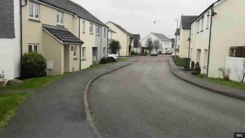 Cornwall’daki aileler satamadıkları evlerde mahsur kaldı
