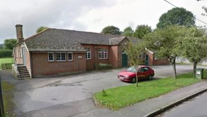 İngiltere’de bir dükkanın önüne onlarca ölü hayvan bırakıldı