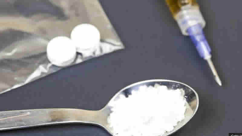 İngiltere’nin yeni tür uyuşturuculara karşı önlemleri eleştiriliyor