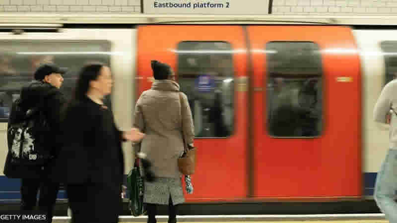 Londra otobüs ve metro ücretleri 2025 yılına kadar dondurulacak