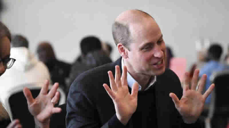 Prens William, gezisi sırasında iddiaların odağındaki eşi Kate’i unutmadı