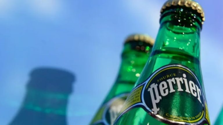 Perrier’e ait 2 milyon şişe maden suyu “dışkı kirliliği şüphesi” nedeniyle imha edildi