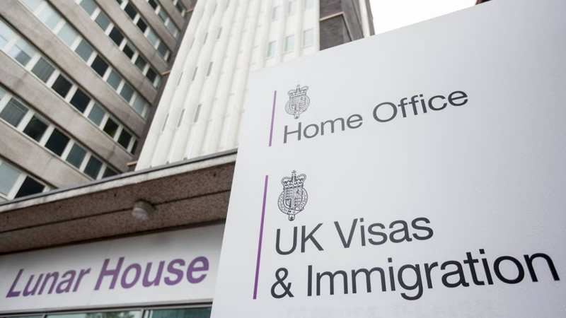 İngiltere İçişleri Bakanlığı memurlardan Ruanda’ya taşınmalarını istedi