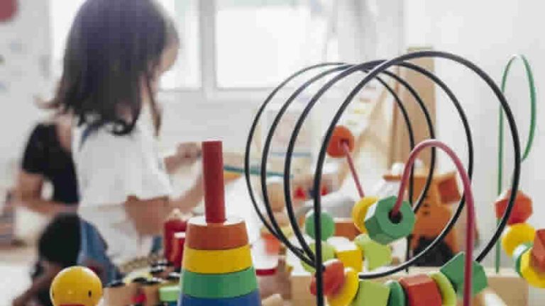 İngiltere’de Her Belediyeye Aile Merkezi Geliyor: Hükümetten 500 Milyon Sterlinlik Yatırım