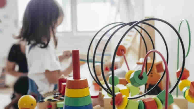 İngiltere’de Her Belediyeye Aile Merkezi Geliyor: Hükümetten 500 Milyon Sterlinlik Yatırım