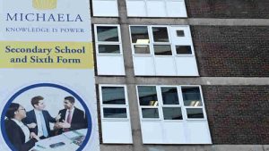 Yüksek mahkeme, Londra’daki bir okuldaki namaz yasağını onadı