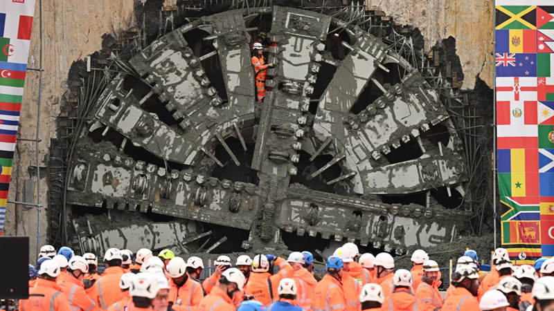 İngiltere hükümeti HS2 güzergahındaki mülk satın alımlarını sürdürüyor