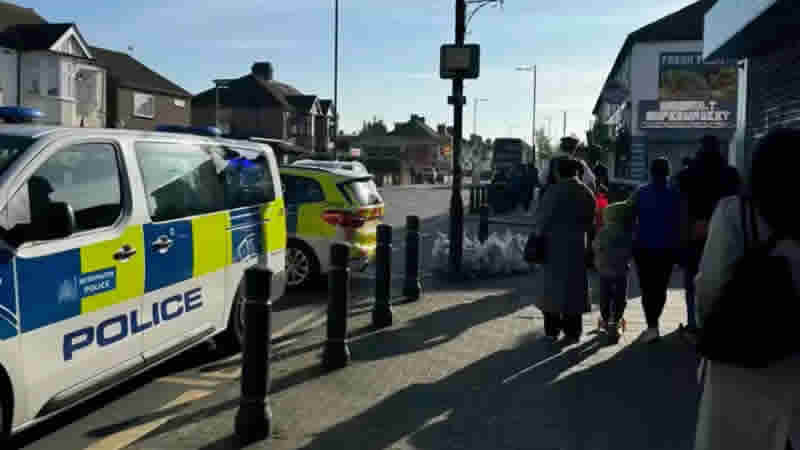 Londra’da kılıçlı saldırgan olayı: MET şüpheliyi yakaladı