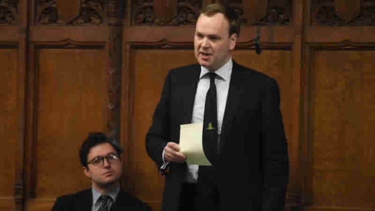 Muhafazakar Parti Milletvekili William Wragg ‘bal tuzağına” düştüğünü itiraf etti