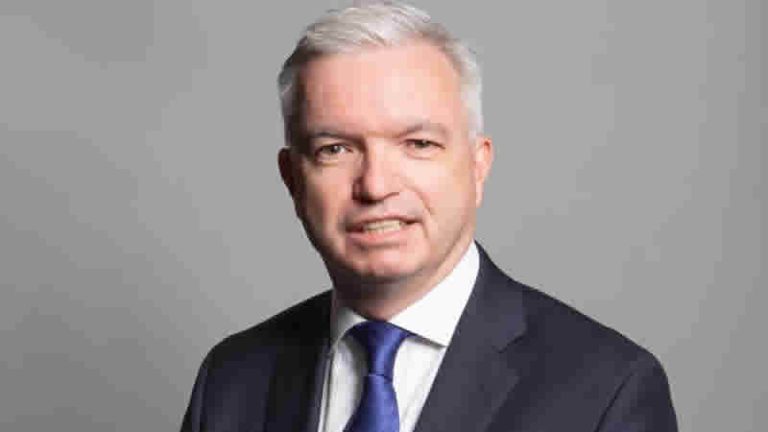 İngiltere’de kampanya fonlarını kötüye kullanmakla suçlanan vekil partiden uzaklaştırıldı