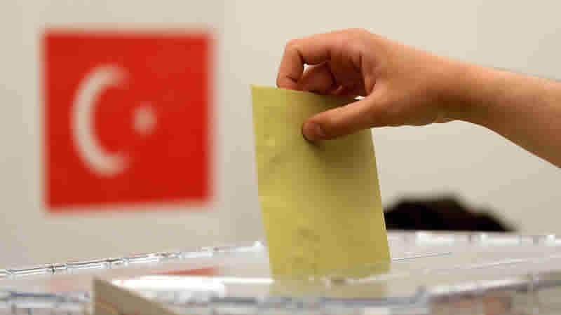 Türkiye’deki yerel seçimlerde hangi parti kaç belediye kazanıyor?