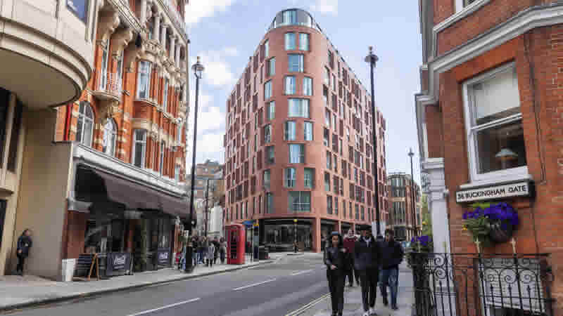 İngiltere’de en pahalı evlerin bulunduğu caddeler açıklandı