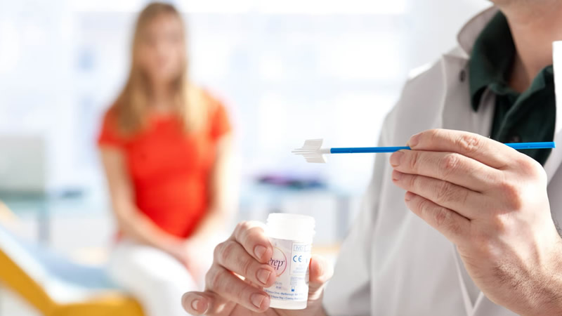 İngiltere’de 600 bin kadın jinekolojik tedavi bekliyor