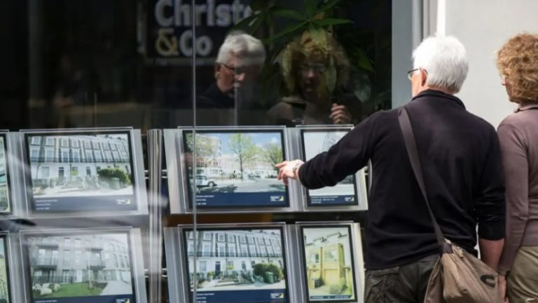 İngiltere’de ilk ez ev sahibi olacaklar son 70 yılın en zor koşullarıyla karşı karşıya