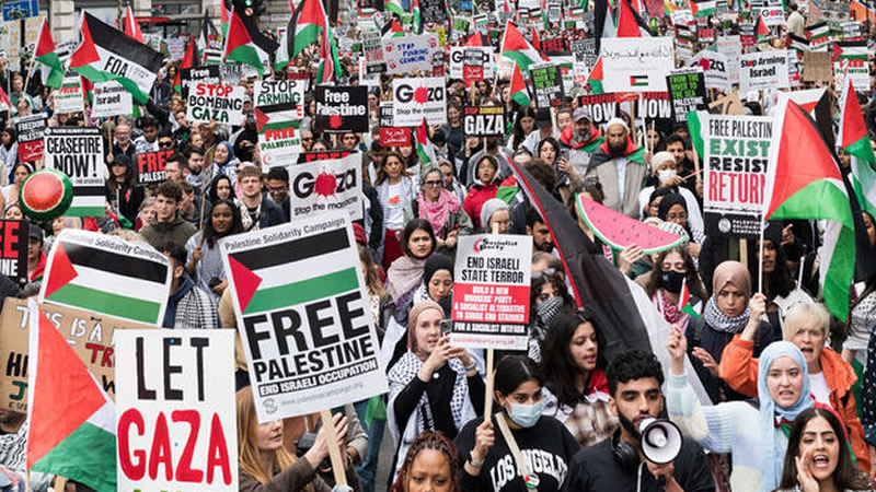 Filistin destekçileri Nekbe’nin 76. Yıldönümünde Londra’da protesto düzenledi